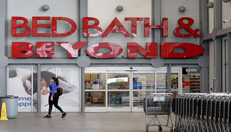 Bed Bath & Beyond CFO Gustavo Arnal plunges to death days after company announces layoffs AJR