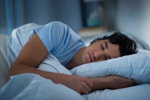 Did you know sleep positions can help reduce heartburn risks? Read on to find out more