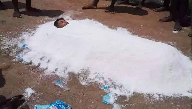 villagers puts dead body in salt to reviving in bellary but Not success  rbj