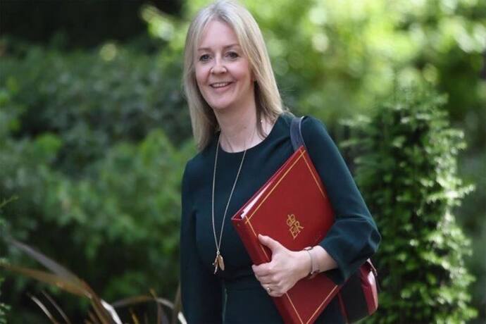 जानें कितनी पढ़ी-लिखी हैं ब्रिटेन की नई पीएम Liz Truss, कॉलेज में स्टूडेंट पॉलिटिक्स में एक्टिव रहीं