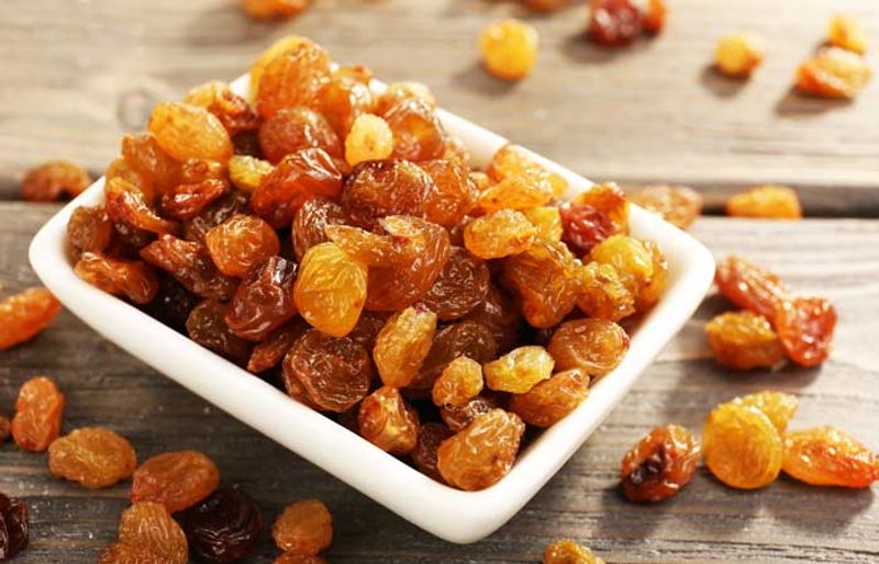 can people with diabetes eat raisins