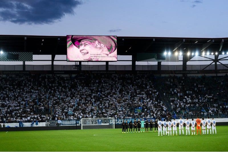 The Queen passes away: European football fraternity pays tribute-ayh