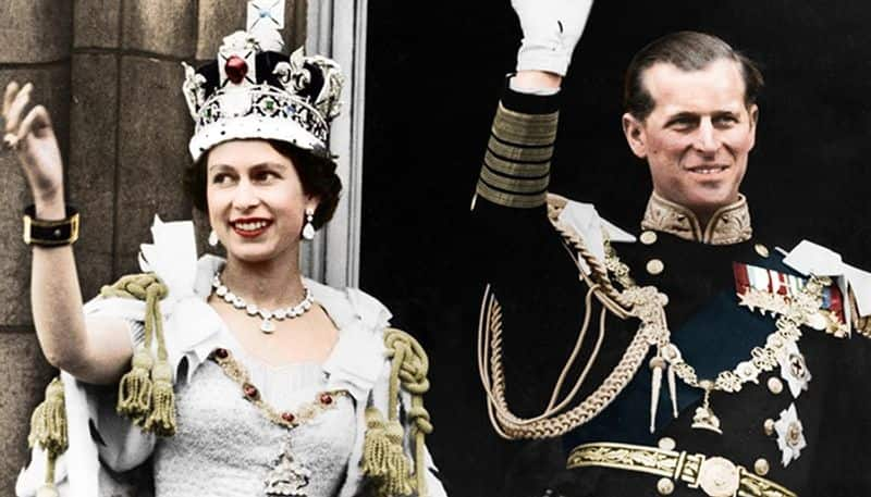 Nizam of Hyderabad gave Queen Elizabeth II a necklace with 300 diamonds as a wedding gift.