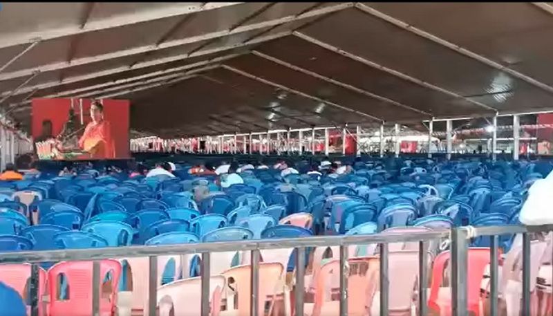 Congress Releases Video Of Empty Chairs In BJP Janaspandana Rally rbj