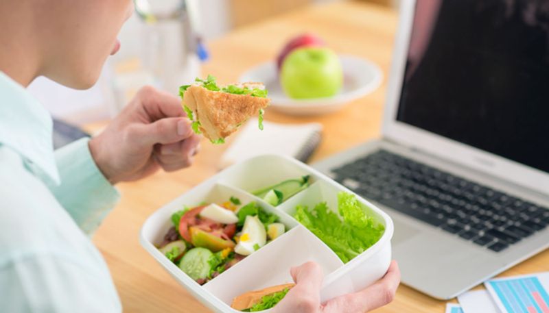 How To Remove Bad Odour From Lunch Boxes