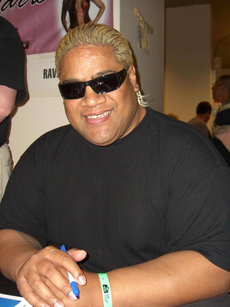 WWE Did Rikishi tease another member joining The Bloodline?-ayh