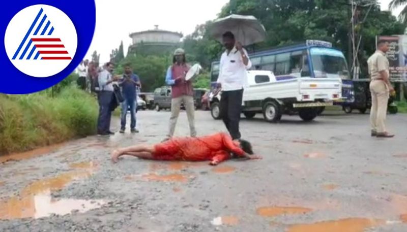 social worker nithyananda  Olakadu rolled on pothole roads to demand Pm Modi visit to Udupi gow