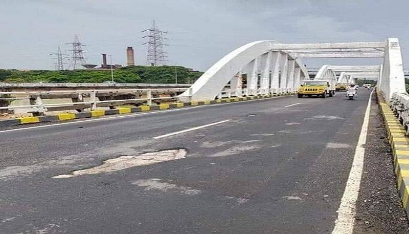 Potholes appear on Mangaluru roads that got asphalt 10 days ago for Modi visit rbj