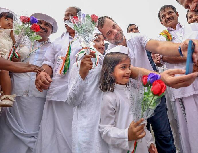 भारत जोड़ो यात्रा में बच्चों के राजनीतिक इस्तेमाल पर बाल आयोग बिफरा, बोला-बच्चों का हो रहा शोषण