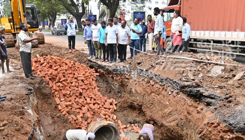 city rounds by mysuru mayor shivakumar for dasara festival gvd