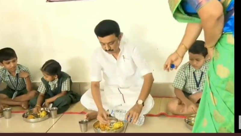 Stalin, who washed his hands halfway through the meal.. start the project and humiliate him.? Criticizing Jayakumar. 