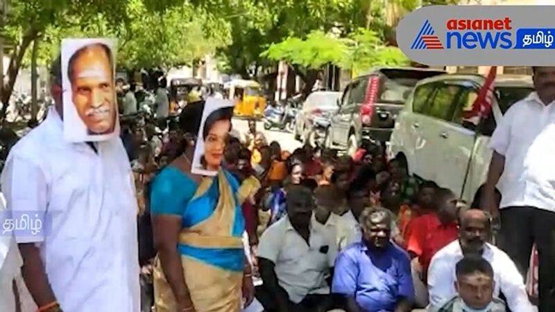 Pudhucherry Pabsco employees protest with blowing the conch, ringing the bell