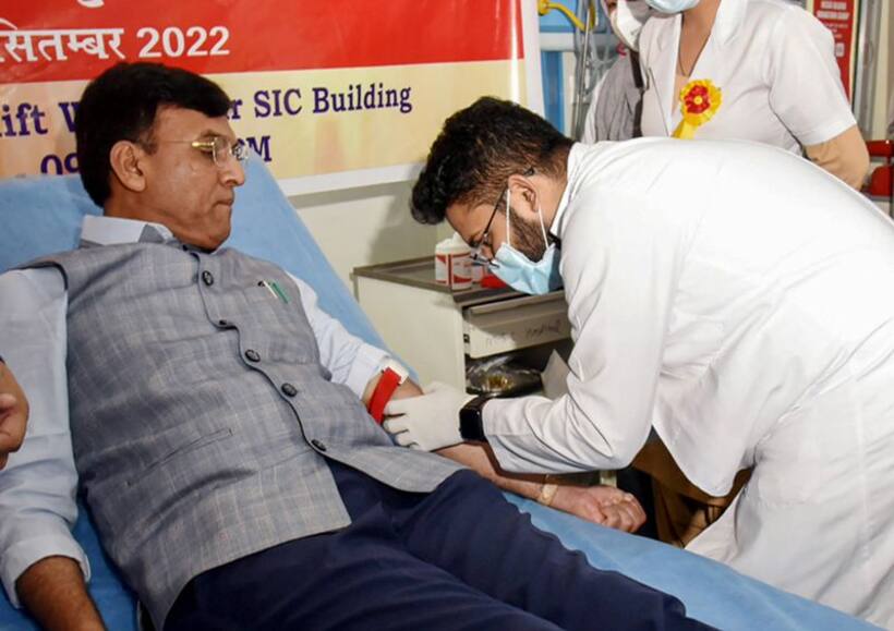 Raktdaan Amrit Mahotsav begins on PM Modi's birthday; 87,137 people donate blood creating 'world record'