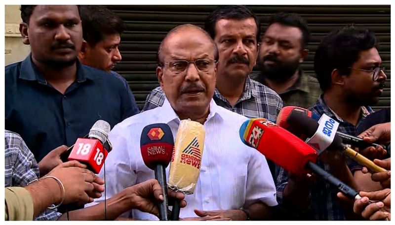 allegations against police PK Kunhalikutty said that everything is the responsibility of the Chief Minister