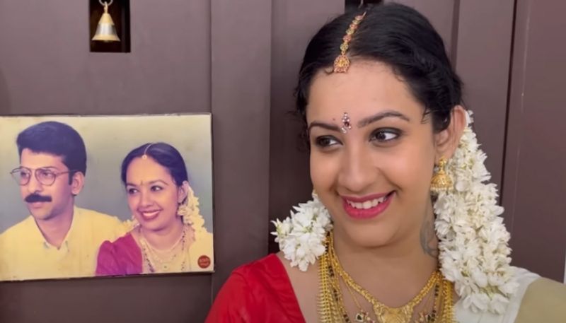 Thara kalyan recreated her wedding look daughter Sowbhagya Venkitesh