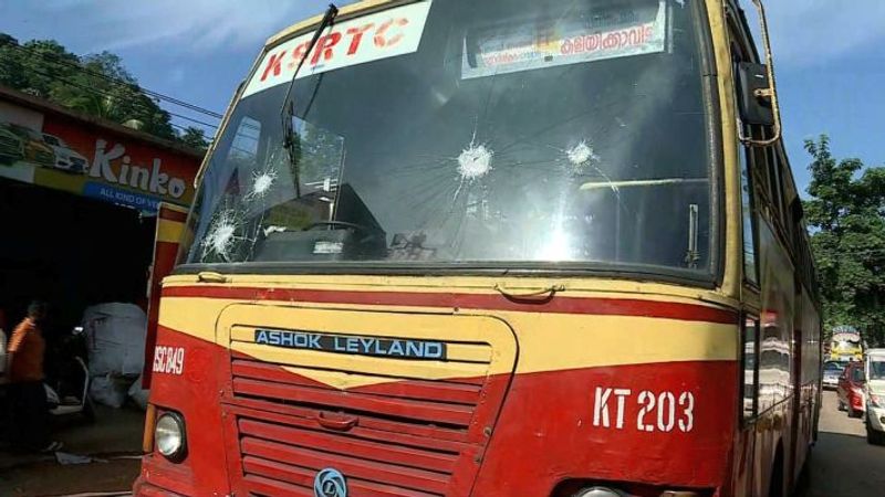 PFI bandh in Kerala turns violent; KSRTC buses, cars pelted with stones, over 100 arrested