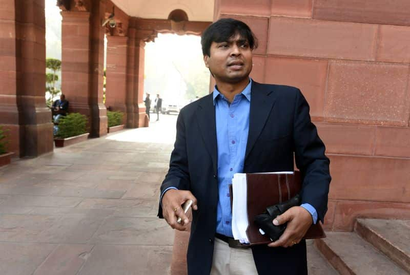 Hockey India elects Dilip Tirkey as new unopposed president-ayh