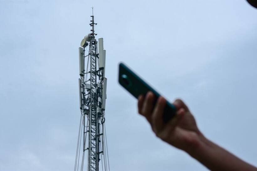 BREAKING | Nationwide cellular outage hits US: AT&T, Verizon and T Mobile users struggle with signal loss
