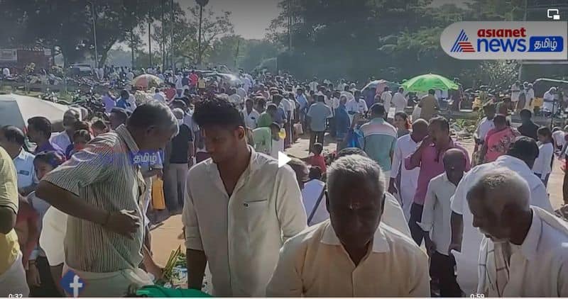 People worshiped our ancestors on Mahalaya Amavasya in beach and river side