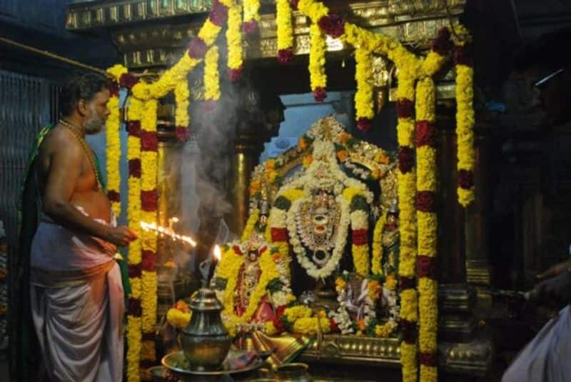 Thiruvenkatanathapuram Temple Purattasi Brahmotsavam Garuda Seva