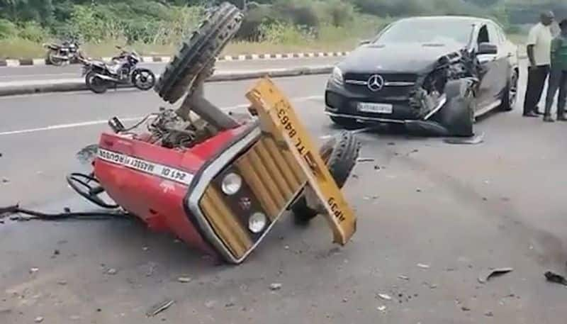 Tractor and a Mercedes car crashed head-on near Tirupati; Watch what happened next