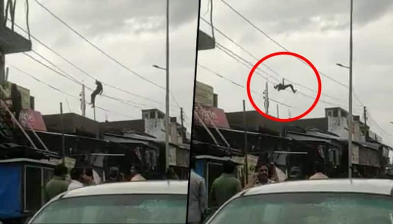 Man performs a dangerous stunt on an electric pole, video from Uttar Pradesh goes viral - gps