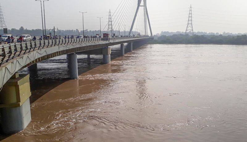 two women children died in thamirabarani river in tirunelveli