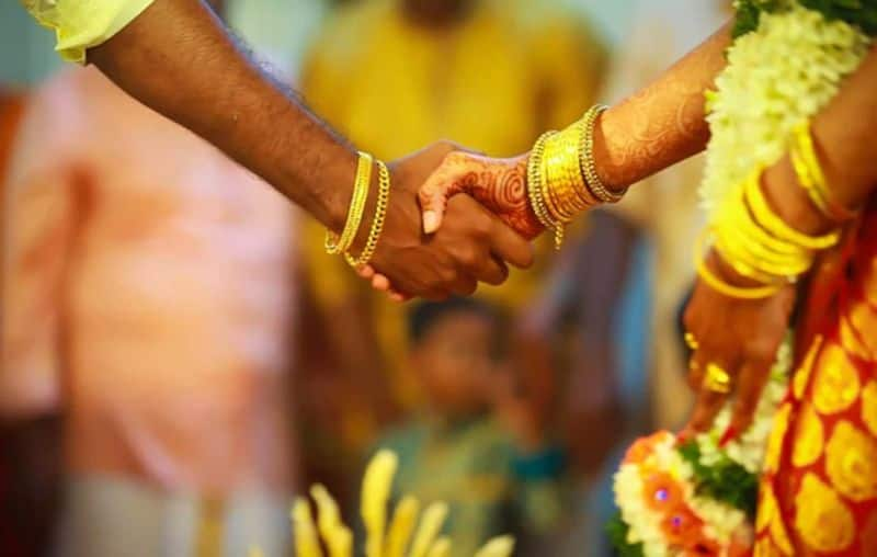 new twist in wife married husband with his Tik Tok lover in tirupati