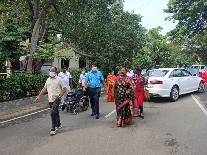 The Chief Minister who gave a pleasant surprise to the actress vanisree 