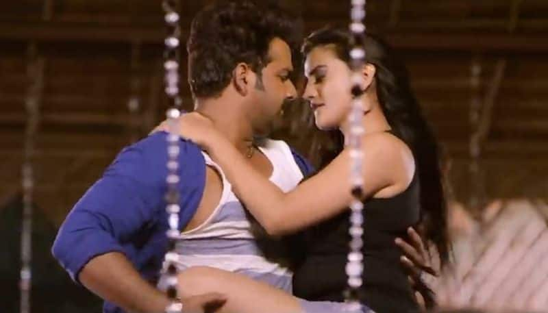 SEXY video: Bhojpuri actress Akshara Singh and Pawan Singh's song 'Dolha Patti' goes viral; fans must WATCH RBA