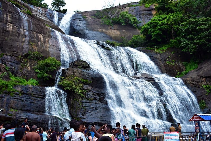 huge of tourists visit courtallam in tenkasi district vel