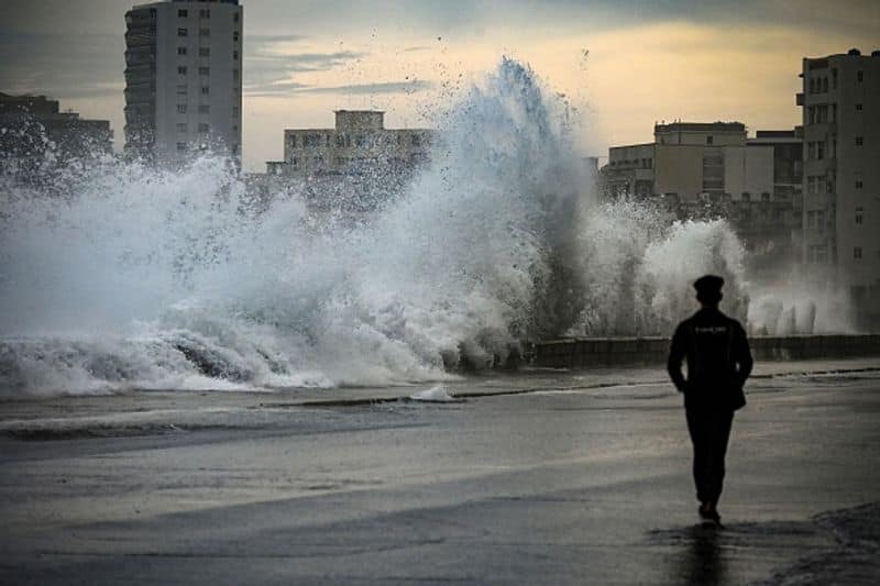 Mexico braces for flash floods, mudslides as 'dangerous' Hurricane Orlene closes in AJR