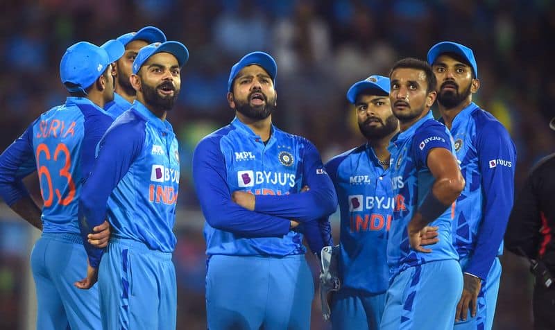 dilip vengsarkar opines which 4 players should have been in india squad for t20 world cup