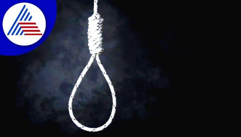 private bank manager commits suicide in chennai