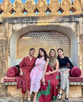 సింపుల్ లుక్ తో మెస్మరైజ్ చేస్తున్న జాన్వీ.. భగవంతుని సన్నిధిలో అతిలోక సుందరి కూతురు 
