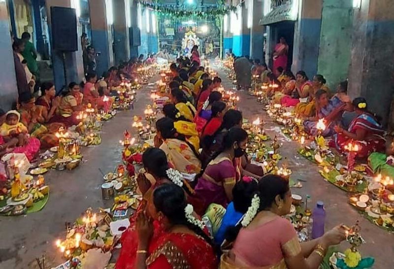 lamp worship at madurai kabaleeswari temple