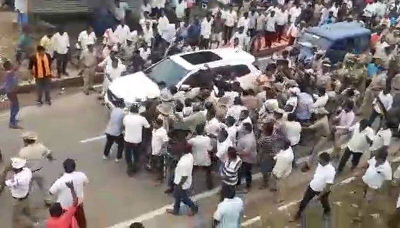 Stone Egg thrown at MLC CP Yogeshwar car in Ramanagara Channapattanna mnj 