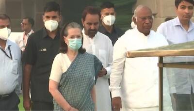Gandhi Jayanti 2022: PM Modi, Sonia Gandhi and Mallikarjun Kharge pay tribute at Rajghat