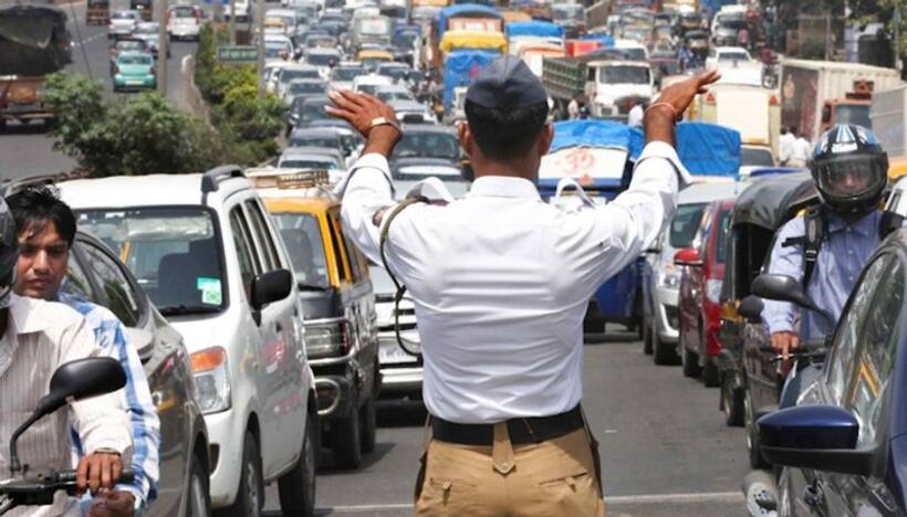 Greater Noida में ड्राइविंग करते समय भूलकर भी न करें ये गलतियां, वरना पड़ सकता है पछताना