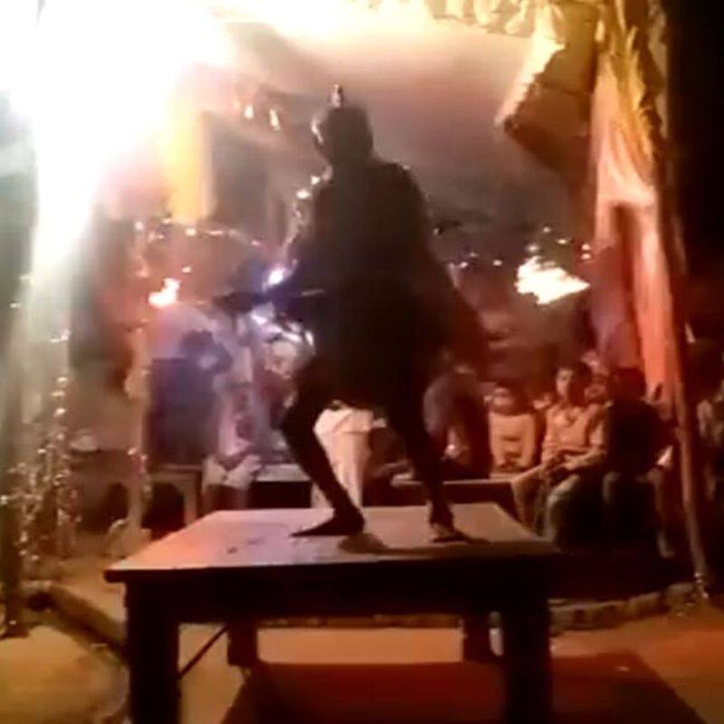 Fatehpur hanuman died Devi jagran pandal punchh me aag lagakar ramleela tail on fire know whole matter watch video