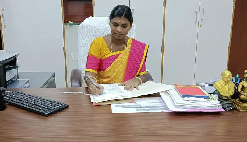 tambaram mayor vasanthakumari returned work after delivery in 10 days