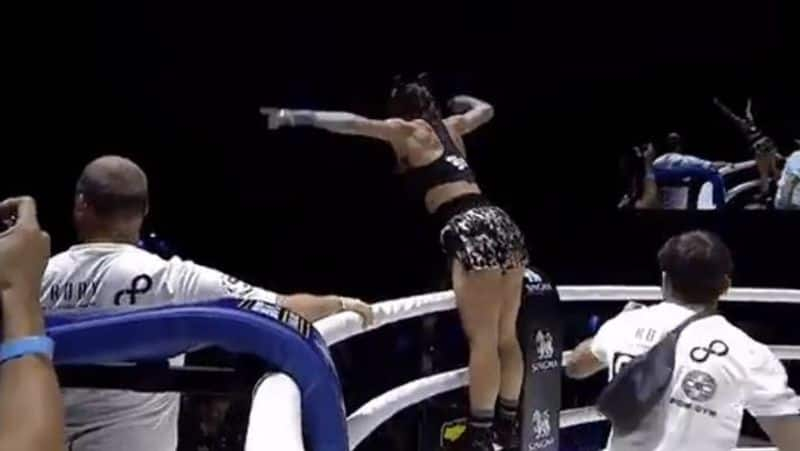 female boxer lost her senses in the joy of victory showed her private part by raising the Tshirt VIDEO went viral 