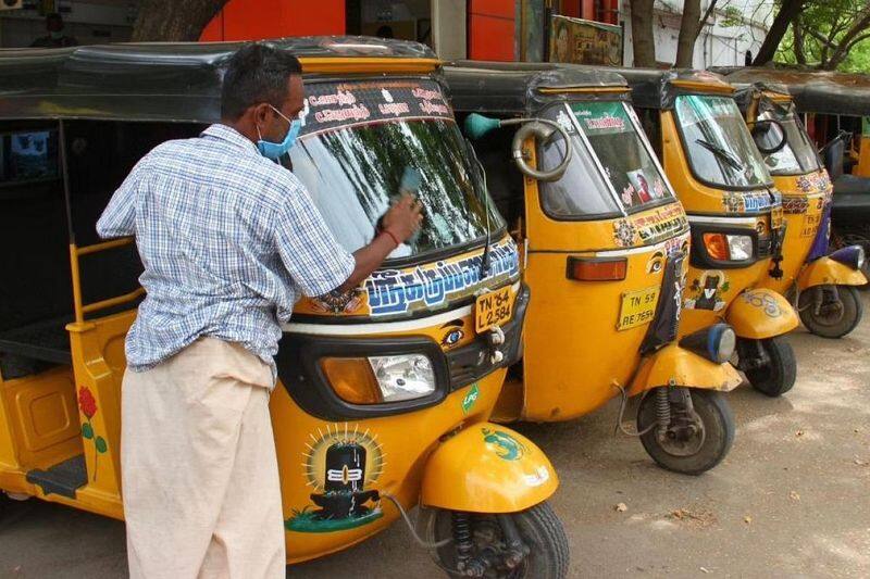 puducherry mla siva drive auto in ayudha pooja celebration