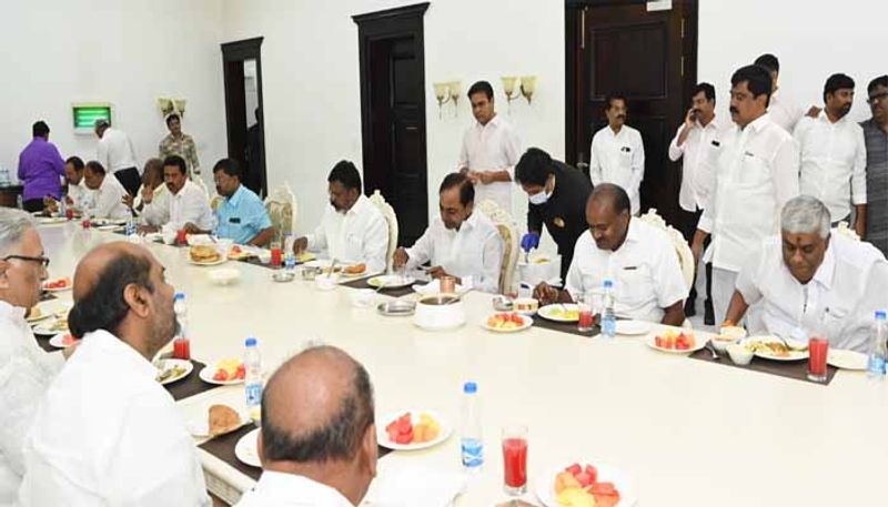 Karanataka Former CM Kumaraswamy Meets KCR at  Pragathi Bhavan in Hyderabad