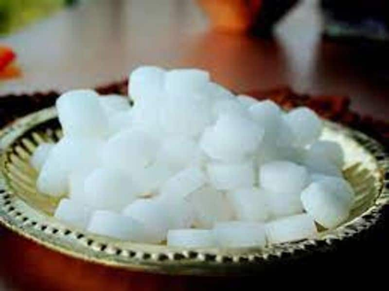 camphor gives freedom from pitru and kaalsarpa dosha money starts raining in the house suh