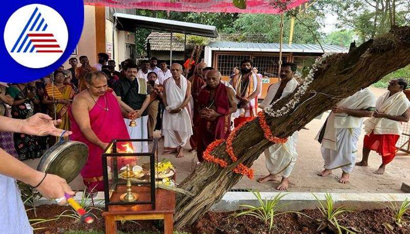 Shami Tree Worship Held at Kadiyali Mahisha Mardhini Temple in Udupi grg