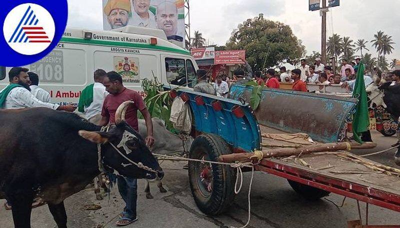 People Faced Problems Due to Farmers Protest at Srirangapatna in Mandya grg