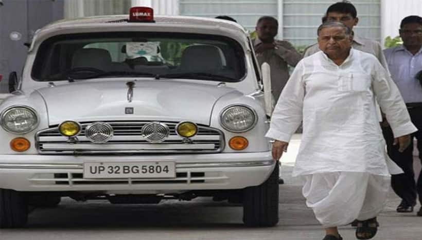 मुलायम सिंह यादव के किस्से: जब जानलेवा हमले में बाल बाल बचे थे नेताजी, गाड़ी पर लगी थी 9 गोलियां