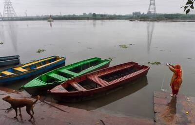 अक्टूबर में आई राजधानी में बाढ़.. मोहाली सिटी सेंटर की एक बन रही बिल्डिंग ढही, 8 मजदूर दबे