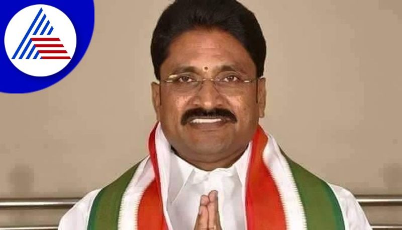 threatening case against bangarpet congress mla narayanaswamy gow